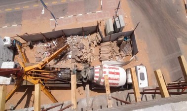 لوجستيات الموقع وأعمال الرافعات، منظر جوي